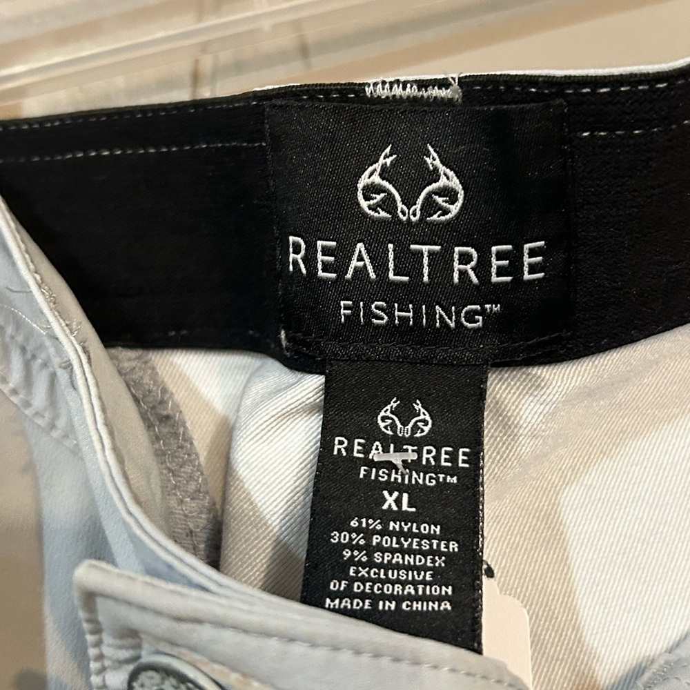 RealTree Fishing men’s shorts XL - Picture 6 of 6